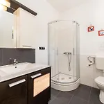 Iva Apartment Veli Iz
