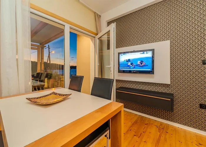 Iva Апартаменты Вели-Иж