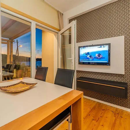 Iva Apartmán Veli Iž